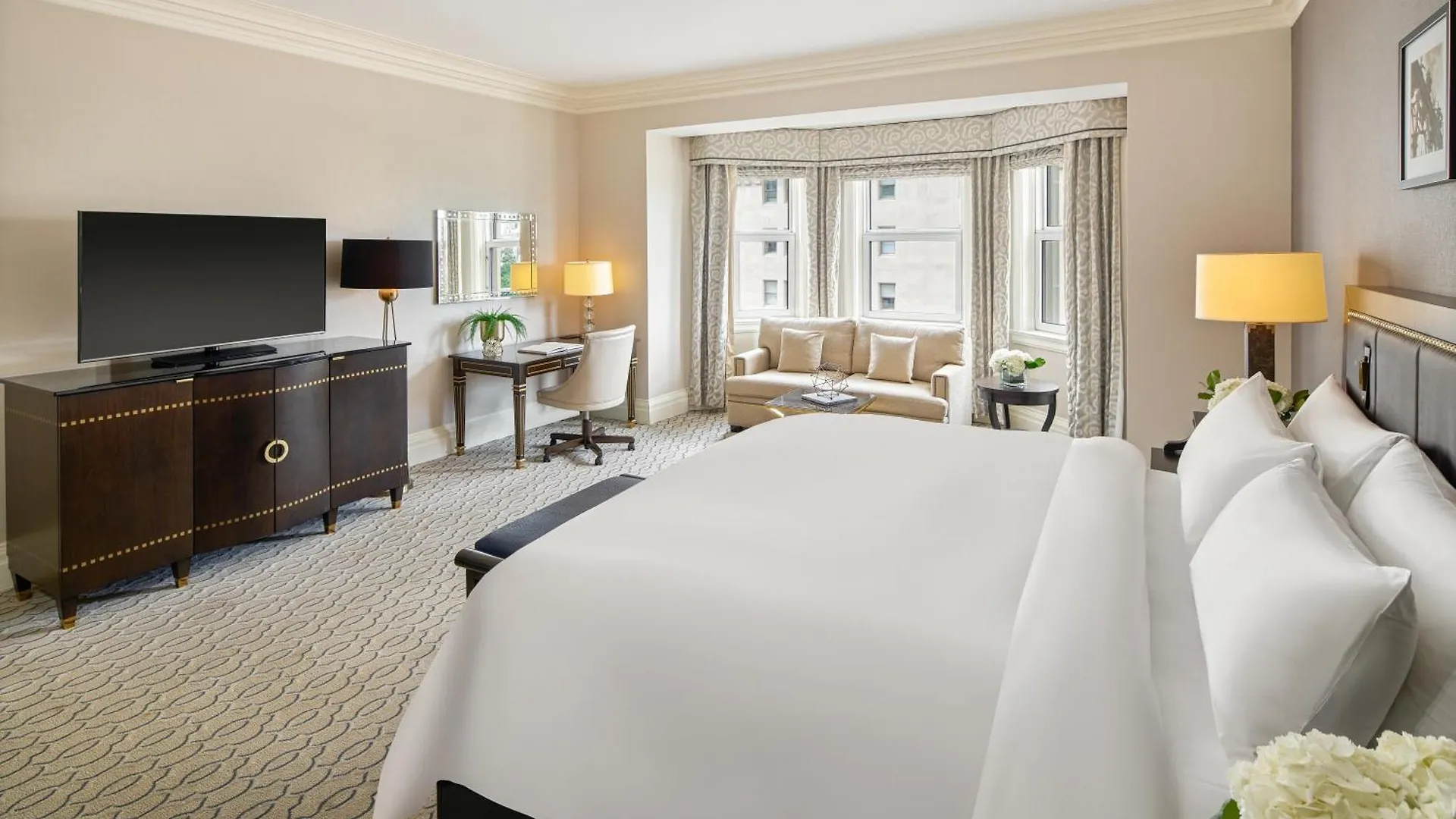 Fairmont Chateau Laurier Gold Experience Ottawa Kanada